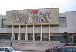 Communistische propaganda in Tirana
