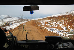 De weg naar de grens met Kosovo