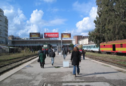 Het station in Durr&euml;s