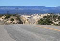 De weg tussen Capitol Reef National Park en Escalante