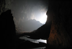 Dear Cave, &eacute;&eacute;n van de grootste grotten ter wereld